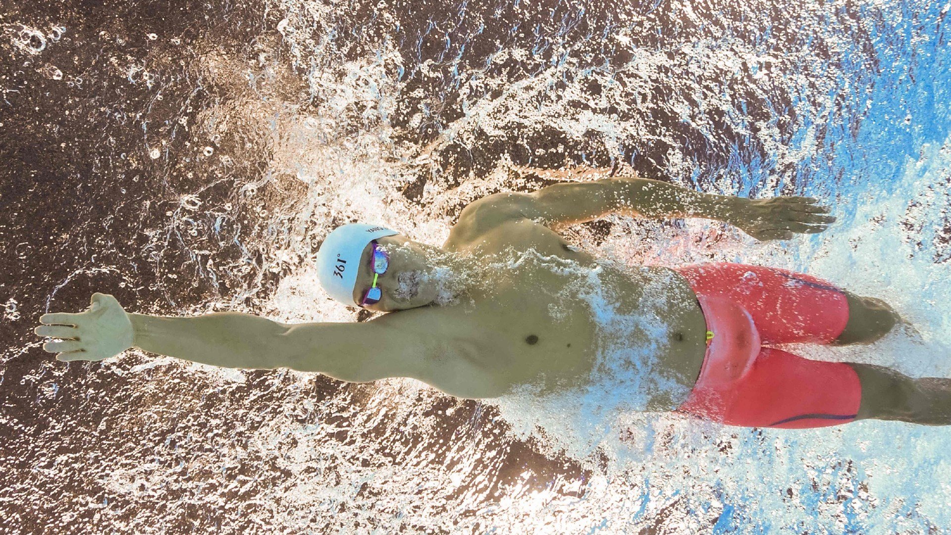 开云体育在线-绿茵场与乒乓台，跨越洲际的逆转基因